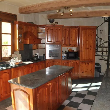 The Old Razzett House Villa